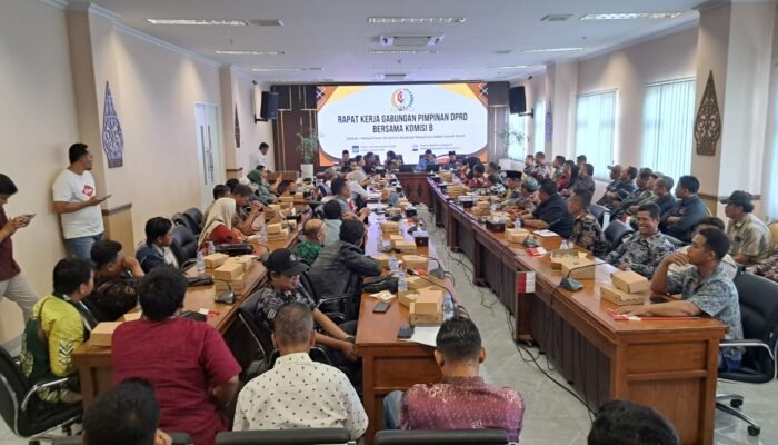 Komisi B DPRD Bojonegoro Bahas Penguatan Koperasi Merah Putih Bersama KDKMP