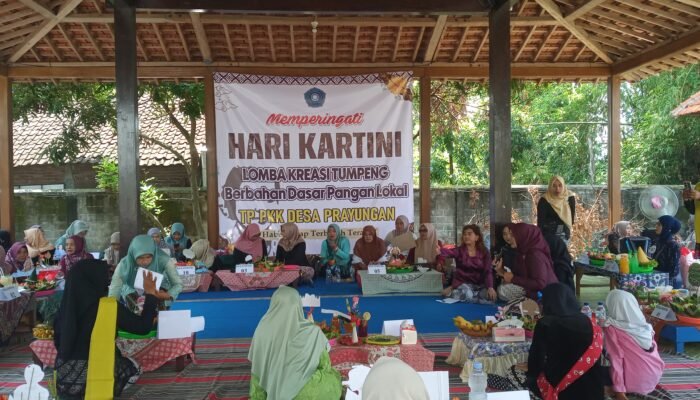 Rayakan Hari Kartini ke-147, Ibu-Ibu Desa Prayungan “SULAP” Pangan Lokal Jadi Tumpeng Estetik