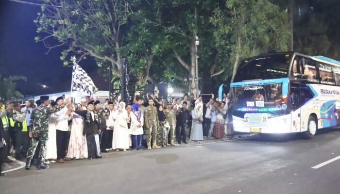 Jamaah Haji Bojonegoro Berangkat ke Tanah Suci