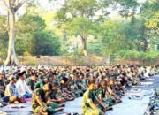 Sholat Idul Adha di Dander Bojonegoro Berlangsung Khidmat, Yonif TP 885 Belibis Putih dan Warga Perkuat Kebersamaan