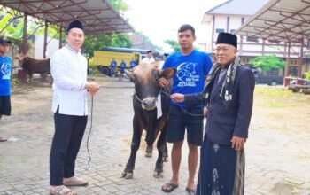 Polres Bojonegoro Tebar 22 Sapi dan 40 Kambing Kurban untuk Warga