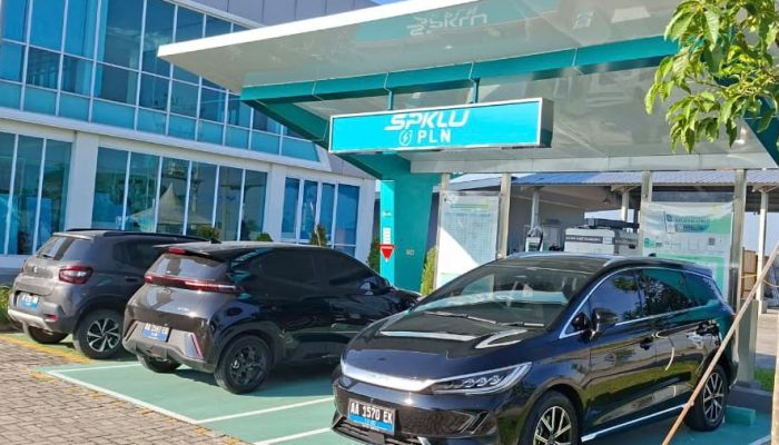 Momentum HPN, Tak Perlu Berebut, Cek Antrean SPKLU melalui Fitur AntreEV PLN Mobile