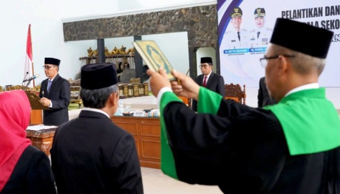 Bupati Bojonegoro Setyo Wahono Lantik 69 Kepala Sekolah dan 11 Pejabat Fungsional